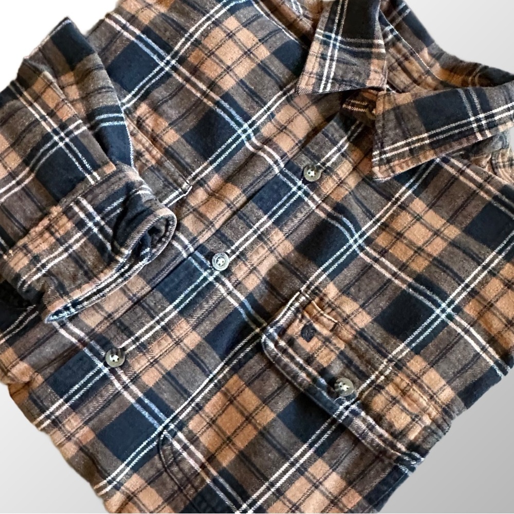 Carhartt‎ Shirt Men’s Large Black and Gold Plaid Flannel Button Down Shirt